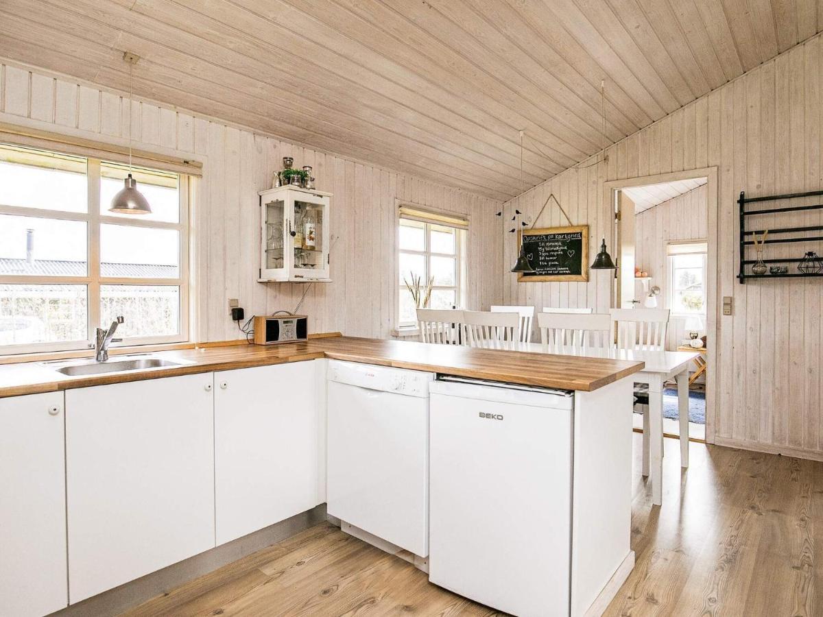 6 Person Holiday Home In Blokhus Exteriör bild