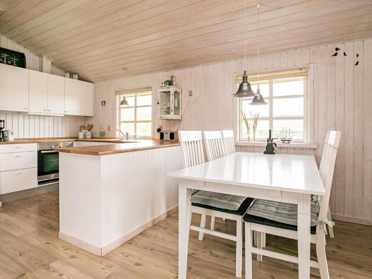 6 Person Holiday Home In Blokhus Exteriör bild